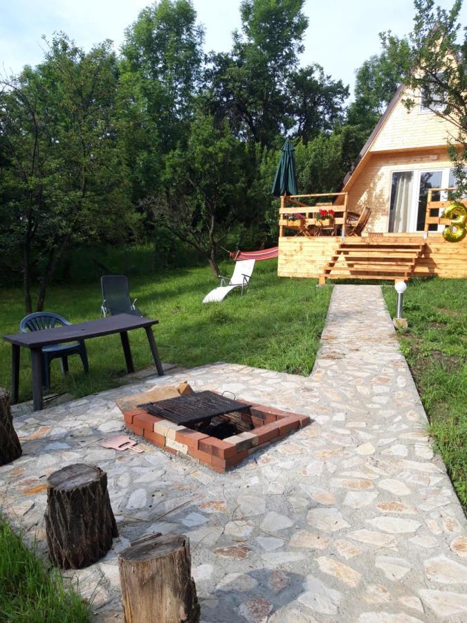 Cabana Din Livada Pucioasa Eksteriør billede